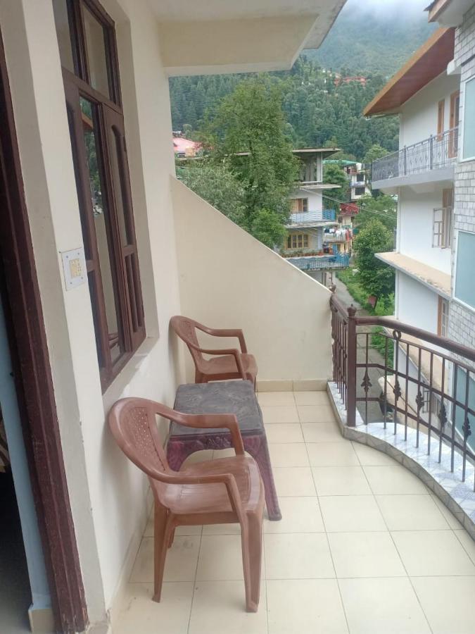Aman Inn Дхарамсала Екстериор снимка