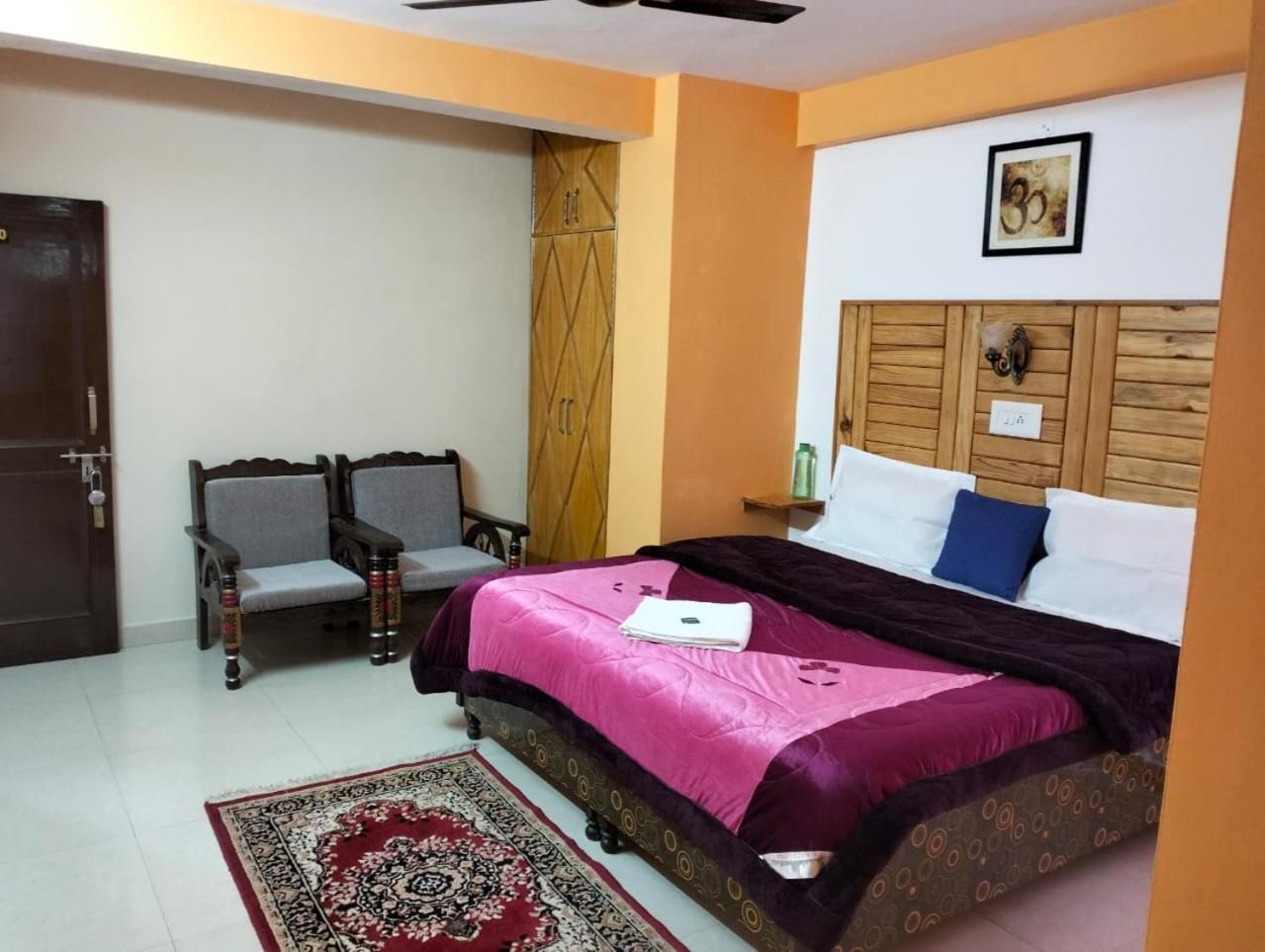 Aman Inn Дхарамсала Екстериор снимка