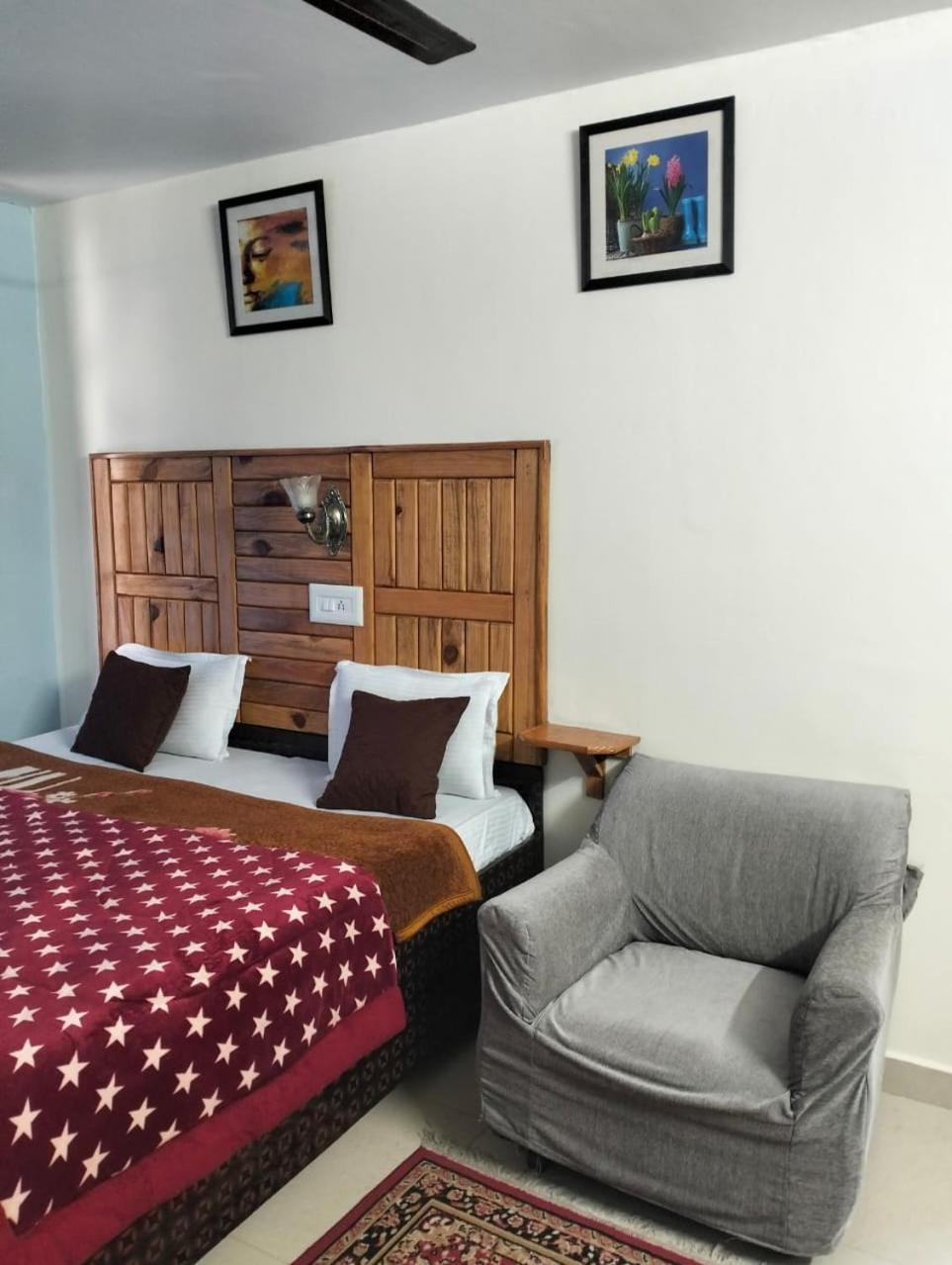 Aman Inn Дхарамсала Екстериор снимка