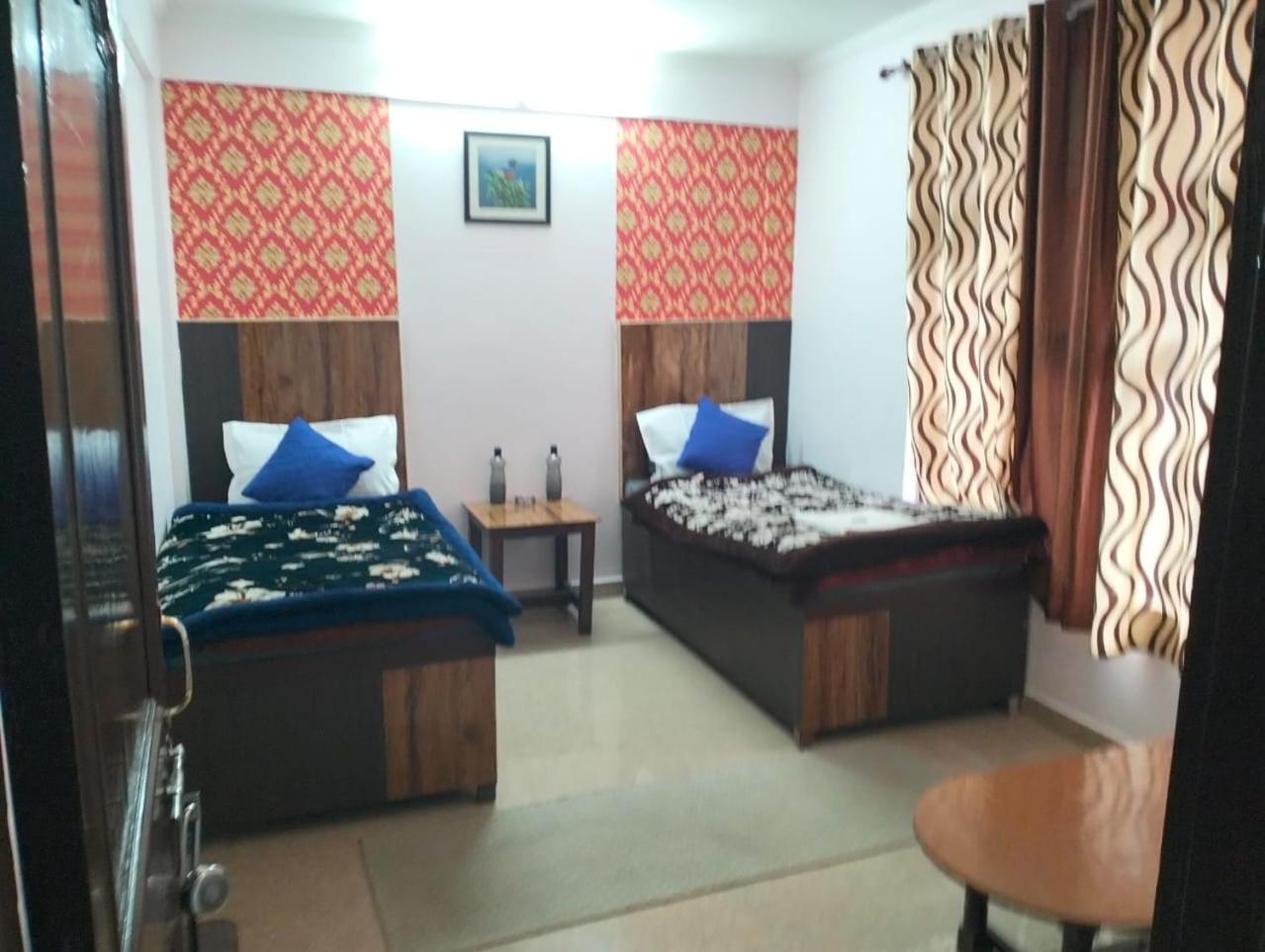 Aman Inn Дхарамсала Екстериор снимка