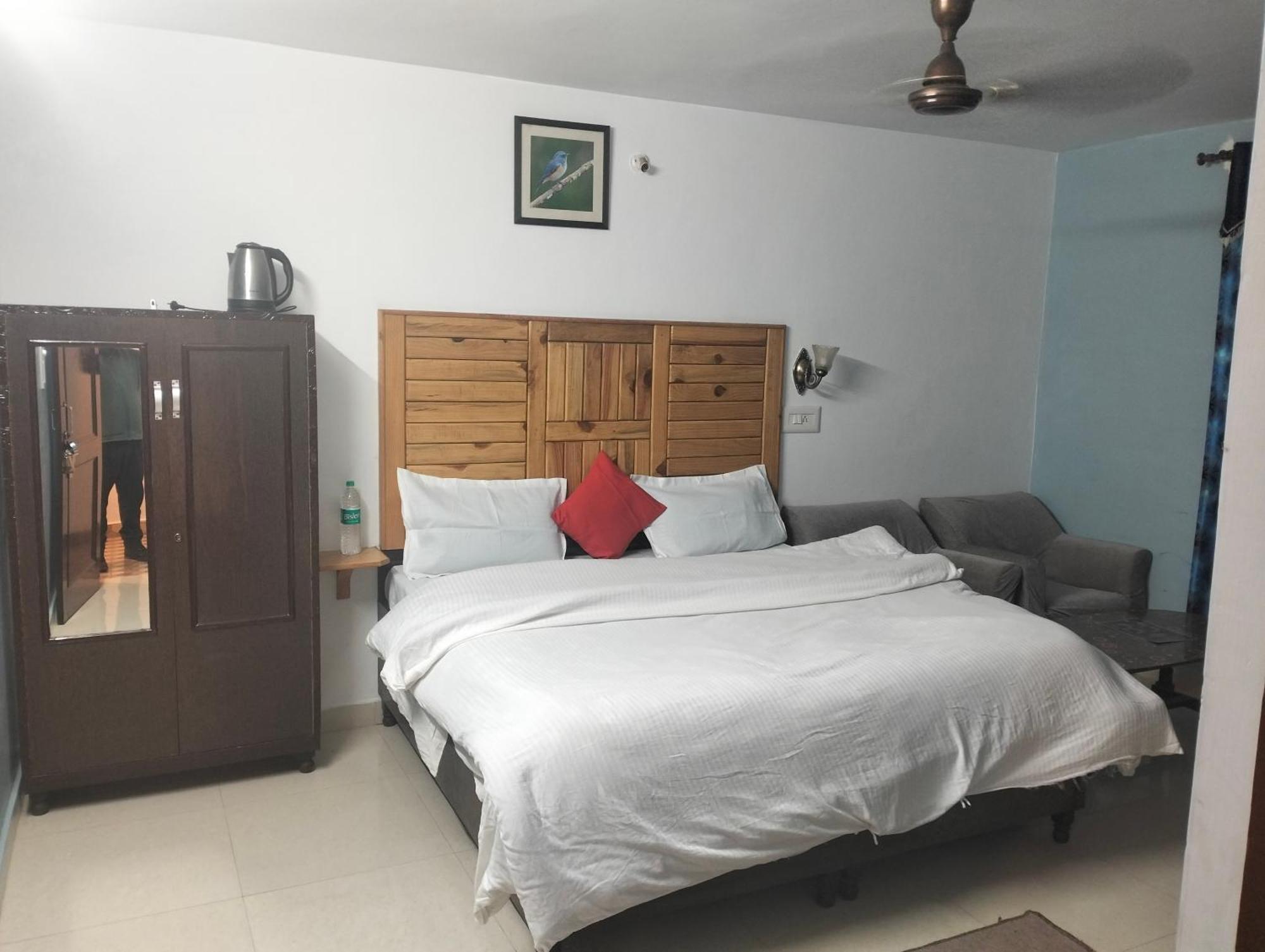 Aman Inn Дхарамсала Екстериор снимка