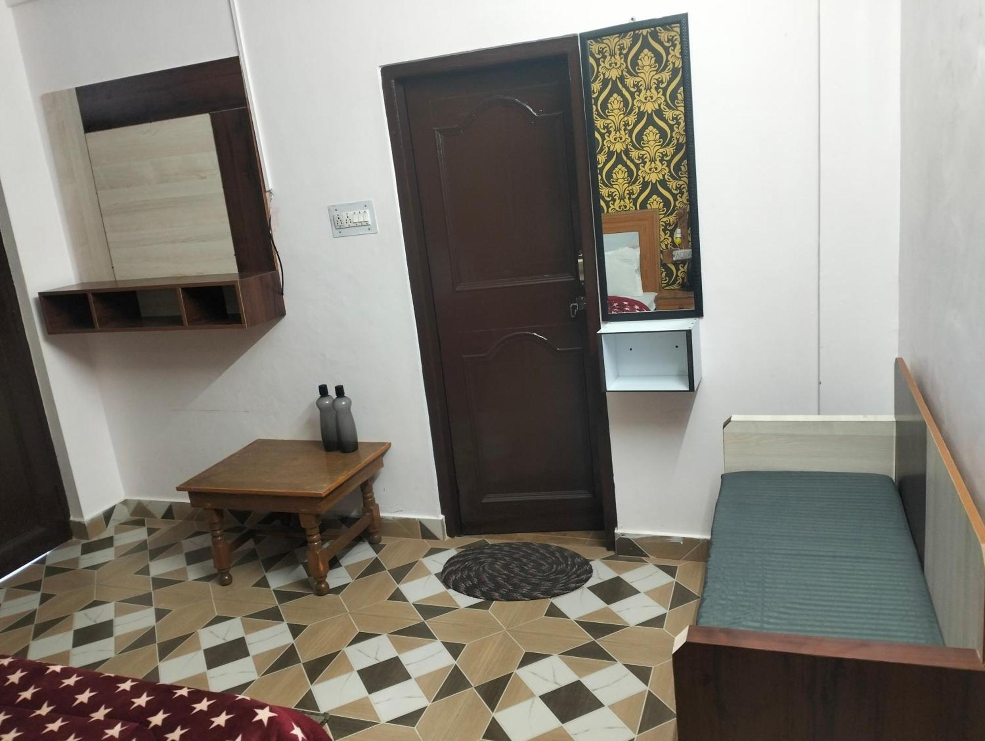 Aman Inn Дхарамсала Екстериор снимка
