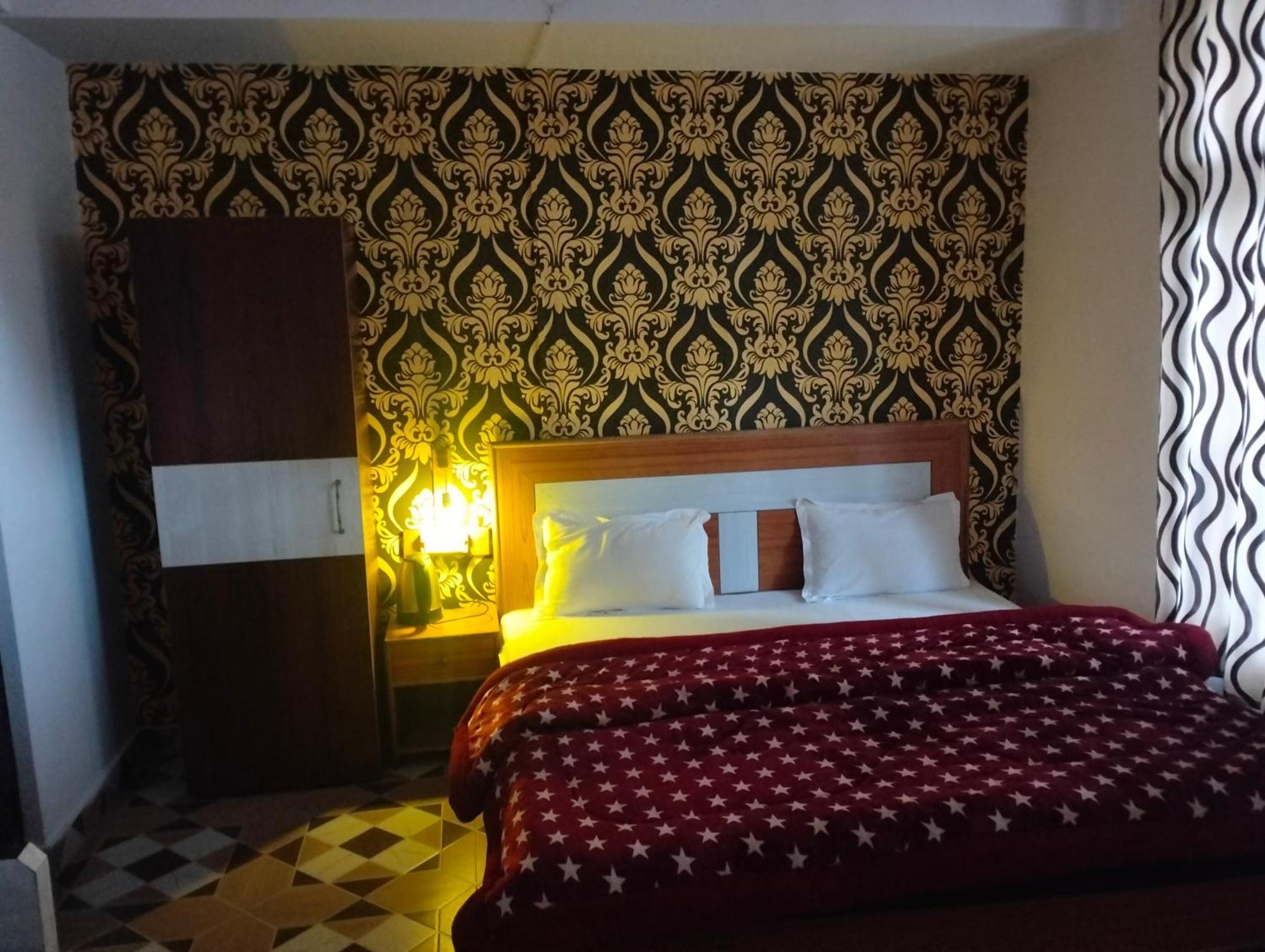 Aman Inn Дхарамсала Екстериор снимка