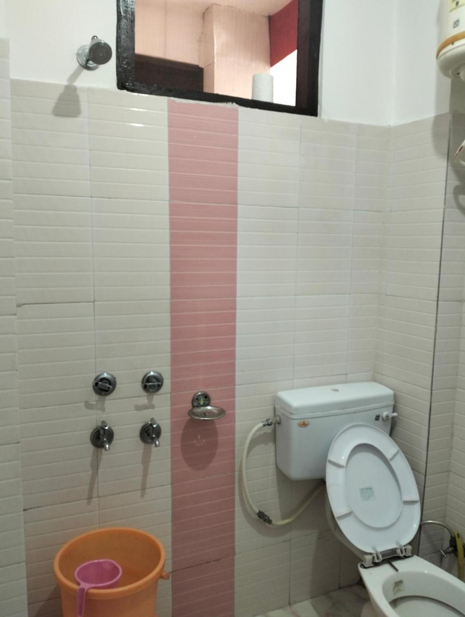 Aman Inn Дхарамсала Екстериор снимка